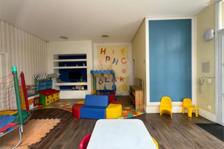 Apartamento à venda com 3 quartos, sendo 1 suíte, em Vila Gilda, Santo André, SP
