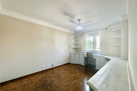 Apartamento à venda com 4 quartos, sendo 1 suíte, em Chácara Santo Antônio, São Paulo, SP