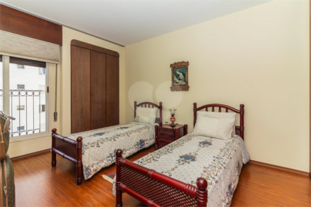Apartamento à venda com 4 quartos, sendo 3 suítes, em Vila Andrade, São Paulo, SP