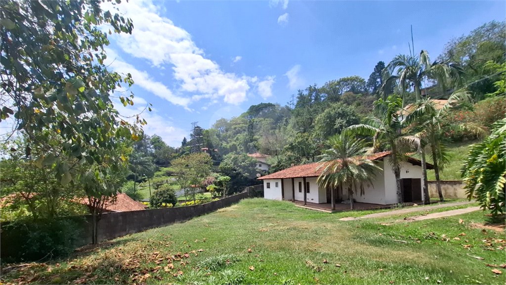 Casa à venda com 3 quartos, sendo 1 suíte, no condomínio São Joaquim, Vinhedo - SP