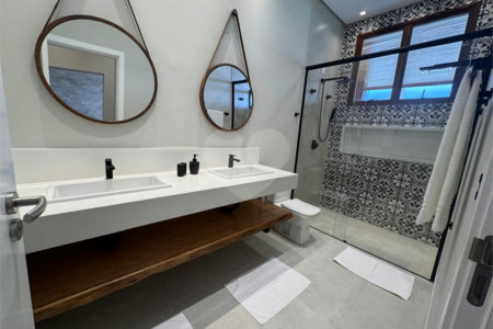 Casa à venda com 6 suítes no condomínio Vila Pinhal, Itirapina - SP
