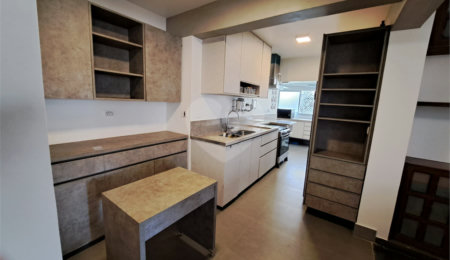 Apartamento à venda com 3 quartos, sendo 1 suíte,  em Vila Uberabinha, São Paulo, SP