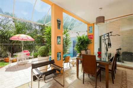 Casa à venda ou para alugar com 4 quartos, sendo 2 suítes, no condomínio Palmeiras Imperiais Private House, São Paulo - SP