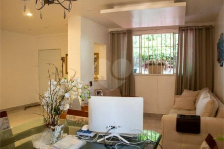 Casa à venda com 5 quartos, sendo 1 suíte, em Grajaú, Rio de Janeiro, RJ