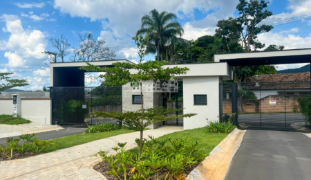 Casa para alugar com 3 suítes no condomínio Juca 700, Atibaia - SP