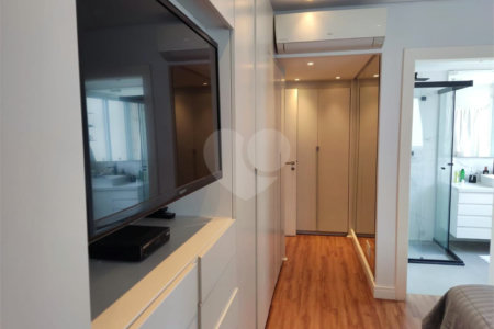 Apartamento à venda com 3 quartos, sendo 1 suíte, em Santa Cecília, São Paulo, SP