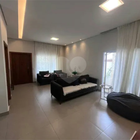 Casa à venda com 5 quartos, sendo 1 suíte, no condomínio Portal da Serra, São José dos Campos - SP