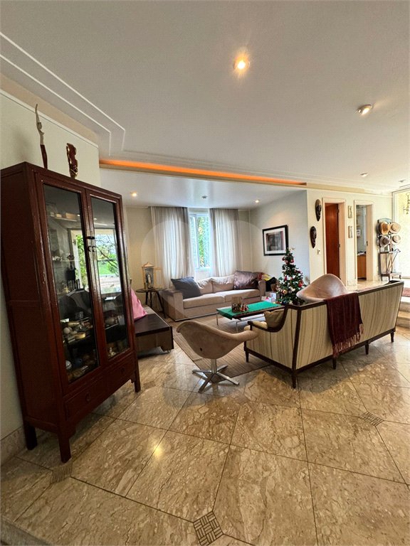 Casa à venda com 5 suítes no condomínio Residencial Bougainville, Campinas - SP