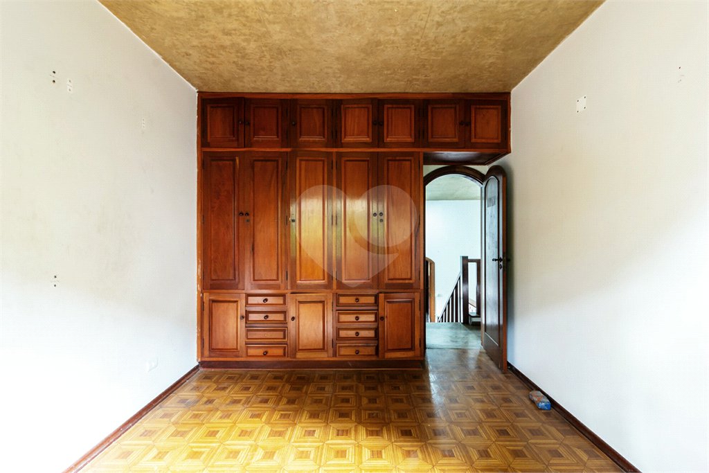 Casa à venda com 4 quartos, sendo 1 suíte, em Jardim das Bandeiras, São Paulo, SP