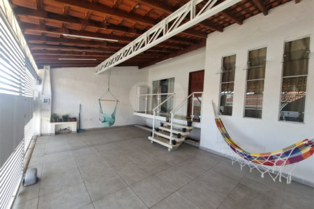 Casa Térrea à venda com 2 quartos, sendo 1 suíte,  em Jardim Wanel Ville V, Sorocaba, SP