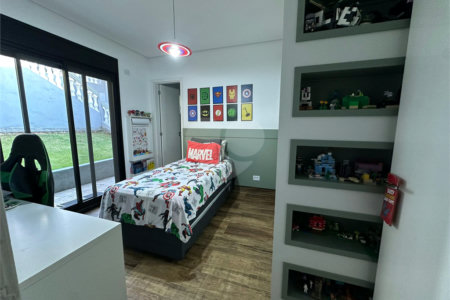 Casa à venda com 3 suítes no condomínio Estância Marambaia, Vinhedo - SP