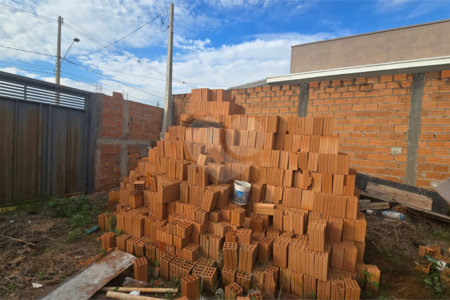 Sobrado à venda com 2 quartos em Cidade Jardim, Araraquara, SP