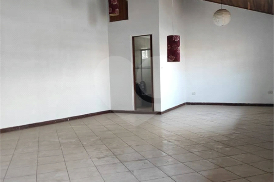 Casa à venda com 3 suítes em Matriz, Mauá, SP