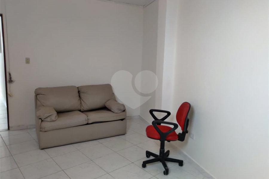 Sobrado à venda com 3 suítes em Jardim Peri, São Paulo, SP