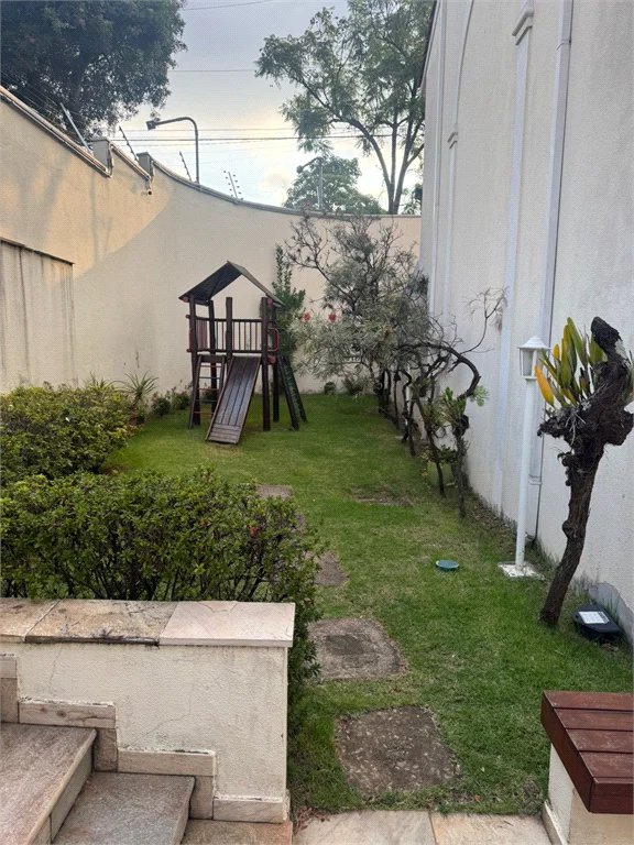 Casa à venda com 3 quartos, sendo 1 suíte, no condomínio Villas de São Francisco, São Paulo - SP
