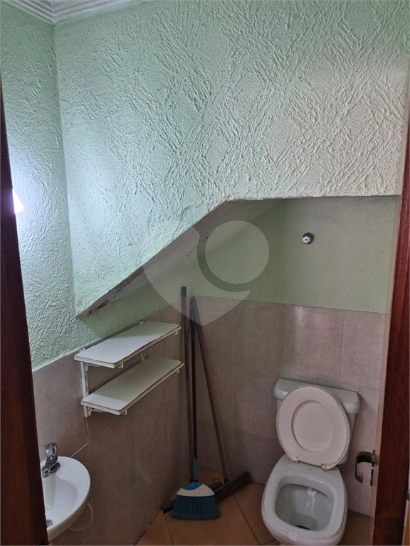 Sobrado à venda com 2 quartos, sendo 1 suíte, em Vila Nivi, São Paulo, SP