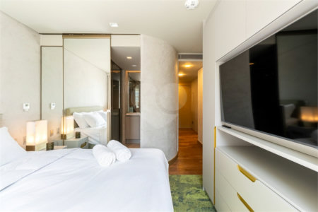 Apartamento para alugar com 2 quartos, sendo 1 suíte, em Vila Olímpia, São Paulo, SP