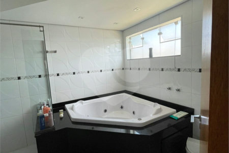 Casa à venda com 4 suítes no condomínio Aruã Lagos, Mogi das Cruzes - SP