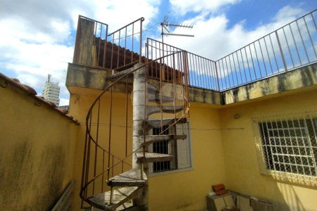 Casa à venda com 6 quartos, sendo 2 suítes, em Chora Menino, São Paulo, SP