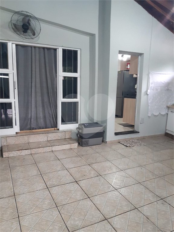 Casa à venda com 3 quartos, sendo 1 suíte, em Jardim São Judas Tadeu, Salto, SP