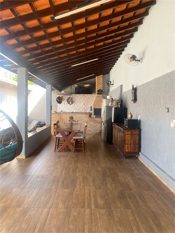 Casa à venda com 4 quartos, sendo 1 suíte, no Centro, Indaiatuba, SP