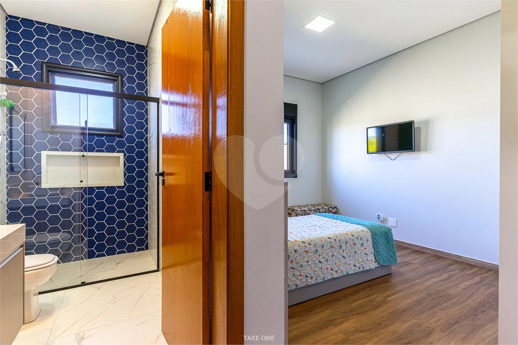 Casa à venda com 4 suítes no condomínio Residencial dos Lagos, Itupeva - SP
