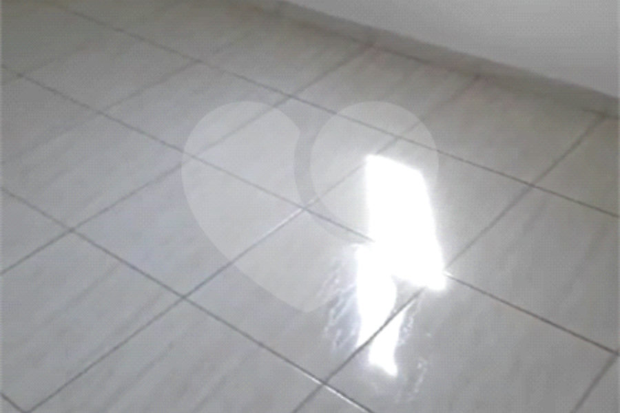 Casa à venda com 1 quarto no condomínio Camila I, São Paulo - SP