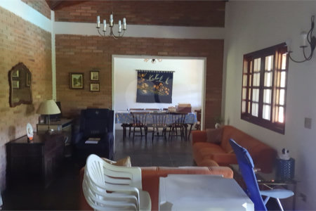 Casa à venda com 5 quartos, sendo 3 suítes, no condomínio Estância Marambaia, Vinhedo - SP