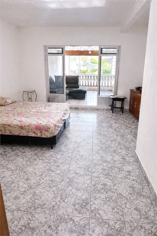 Casa à venda com 3 quartos, sendo 1 suíte, em Jardim Campo Limpo, São Paulo, SP