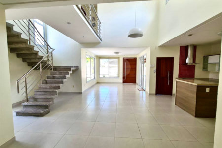 Casa à venda com 3 quartos, sendo 1 suíte, em Outerio da Glória, Porto Seguro, BA