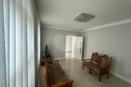 Casa à venda com 3 quartos, Sendo 1 suíte, em Vila Boa Vista, São Carlos, SP
