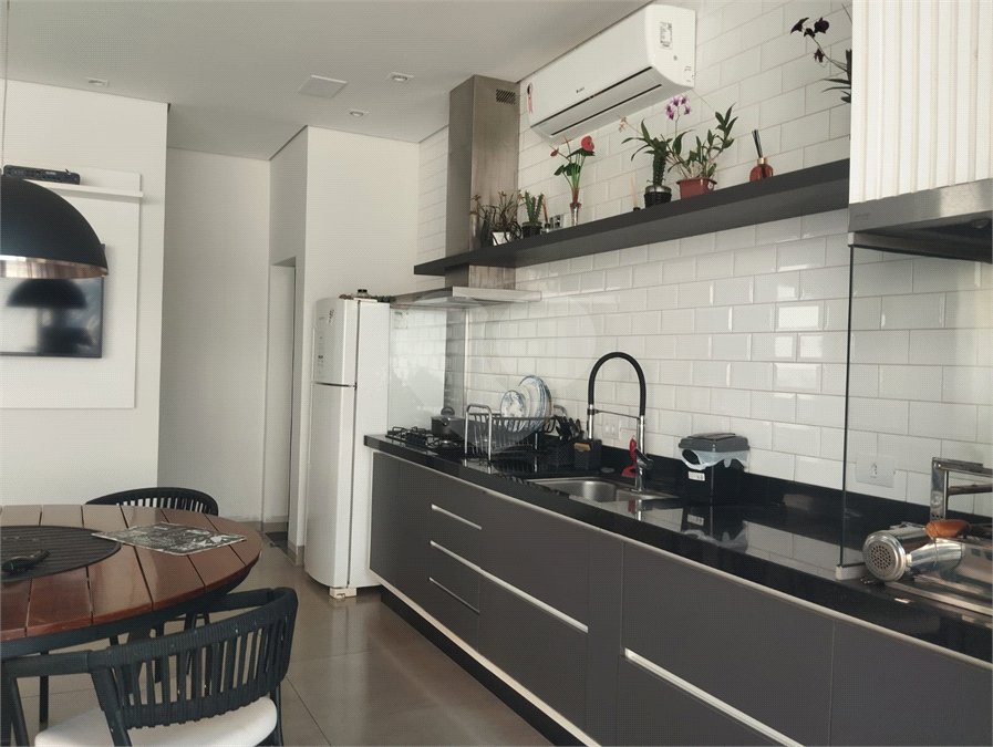 Casa à venda com 3 suítes em Jardim Salto Grande, Araraquara, SP