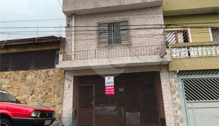 Sobrado à venda com 3 quartos no Brasilândia, São Paulo, SP