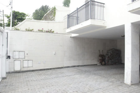 Casa à venda ou para alugar com 5 suítes em Jardim Leonor, São Paulo, SP