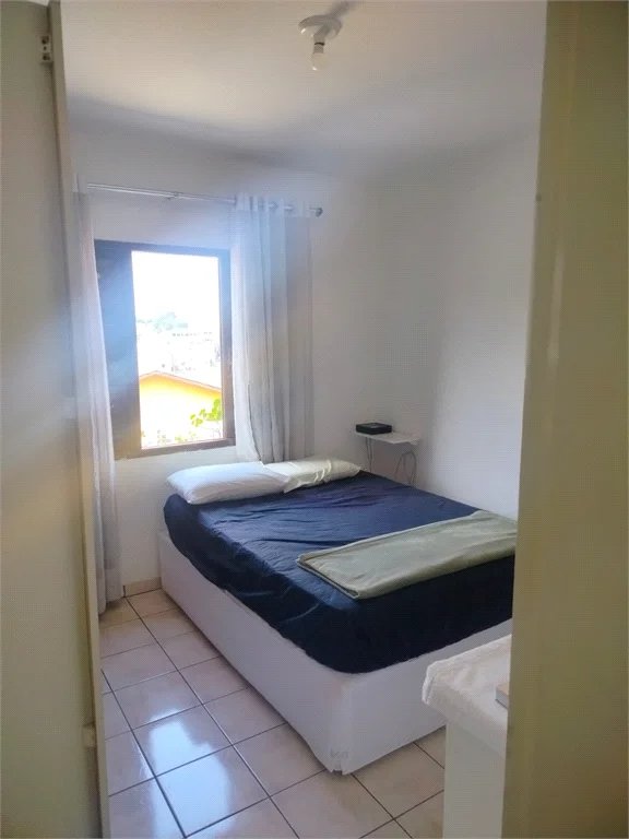 Sobrado à venda com 2 quartos em Jardim Santa Rosa, Taboão da Serra, SP