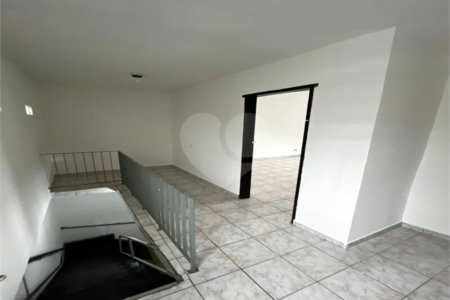 Sobrado à venda com 3 quartos em Americanópolis, São Paulo, SP