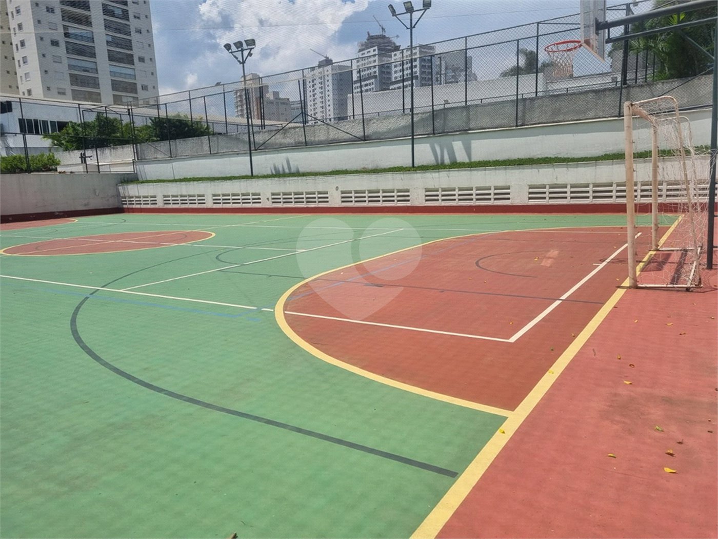 Apartamento à venda com 3 quartos, sendo 1 suíte, em Santo Amaro, São Paulo, SP