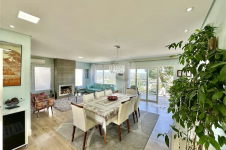 Casa à venda com 3 suítes no condomínio Golf Village, Carapicuíba - SP