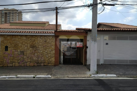 Casa à venda com 6 quartos, sendo 2 suítes, em Chora Menino, São Paulo, SP