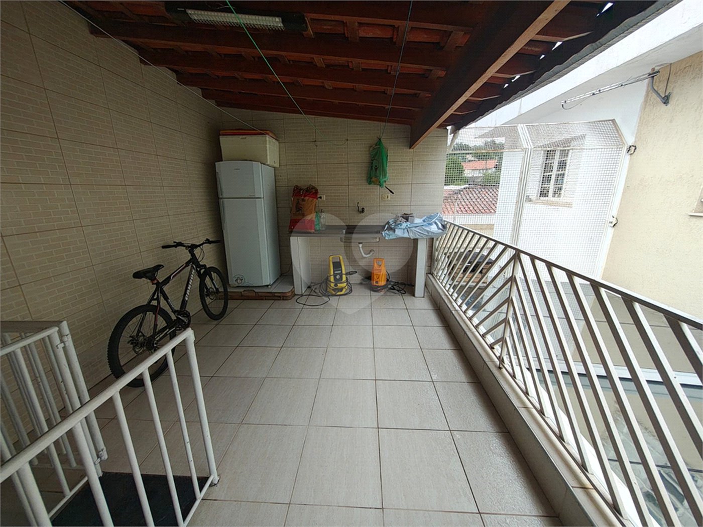 Sobrado à venda com 3 quartos, sendo 1 suíte,  em Tremembé, São Paulo, SP