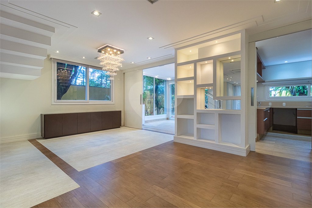 Casa à venda com 4 suítes no condomínio Las Cumbres, São Paulo - SP