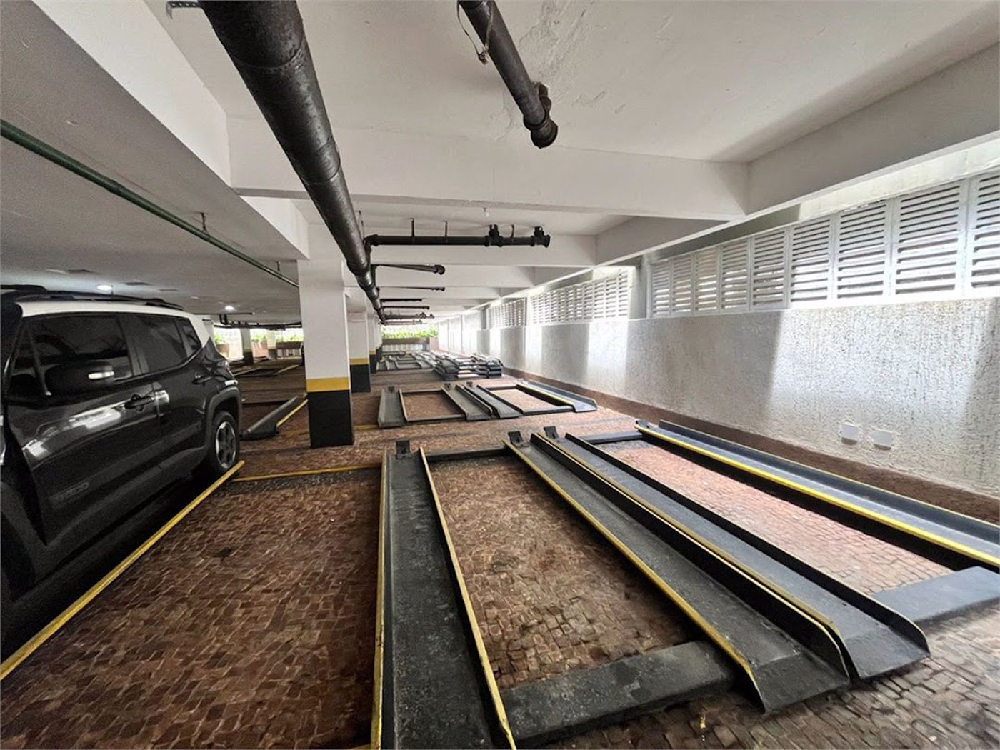 Apartamento com 3 dormitórios à venda, 100 m² por R$ 650.000,00 - Pitangueiras - Guarujá/SP