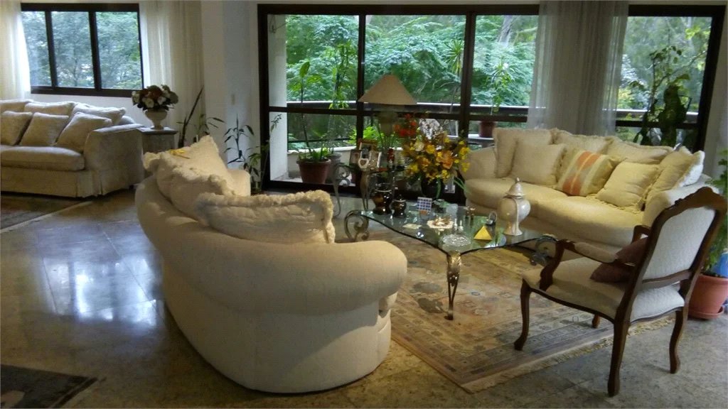 Apartamento à venda com 4 suítes em Vila Suzana, São Paulo, SP