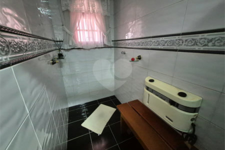 Sobrado à venda com 3 quartos, sendo 1 suíte, em Jardim Sarah, São Paulo, SP