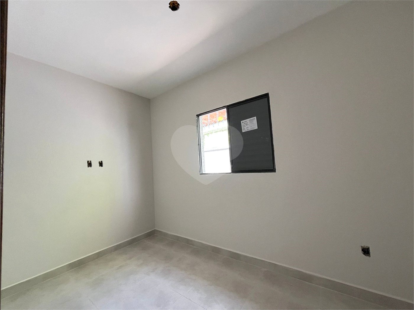 Casa à venda com 2 quartos, sendo 1 suíte, em Ipanema Ville, Sorocaba, SP