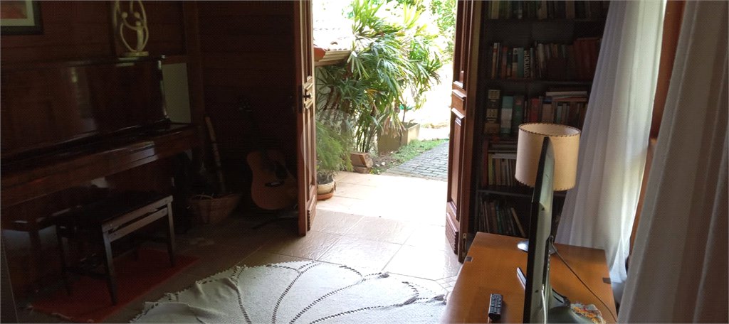 Casa para alugar com 3 quartos, sendo 1 suíte, no condomínio Itaembu, Itatiba - SP