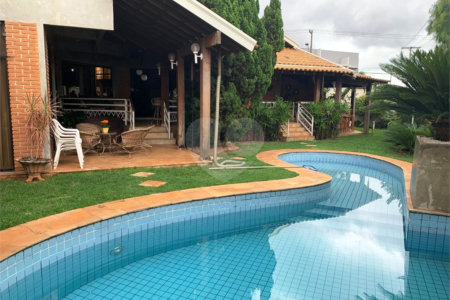 Sobrado à venda com 3 suítes em Vila Velosa, Araraquara, SP