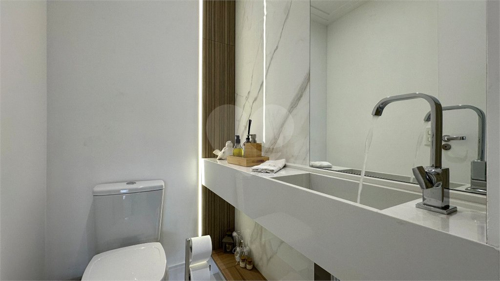 Apartamento à venda com 3 suítes em Jardim Prudência, São Paulo, SP