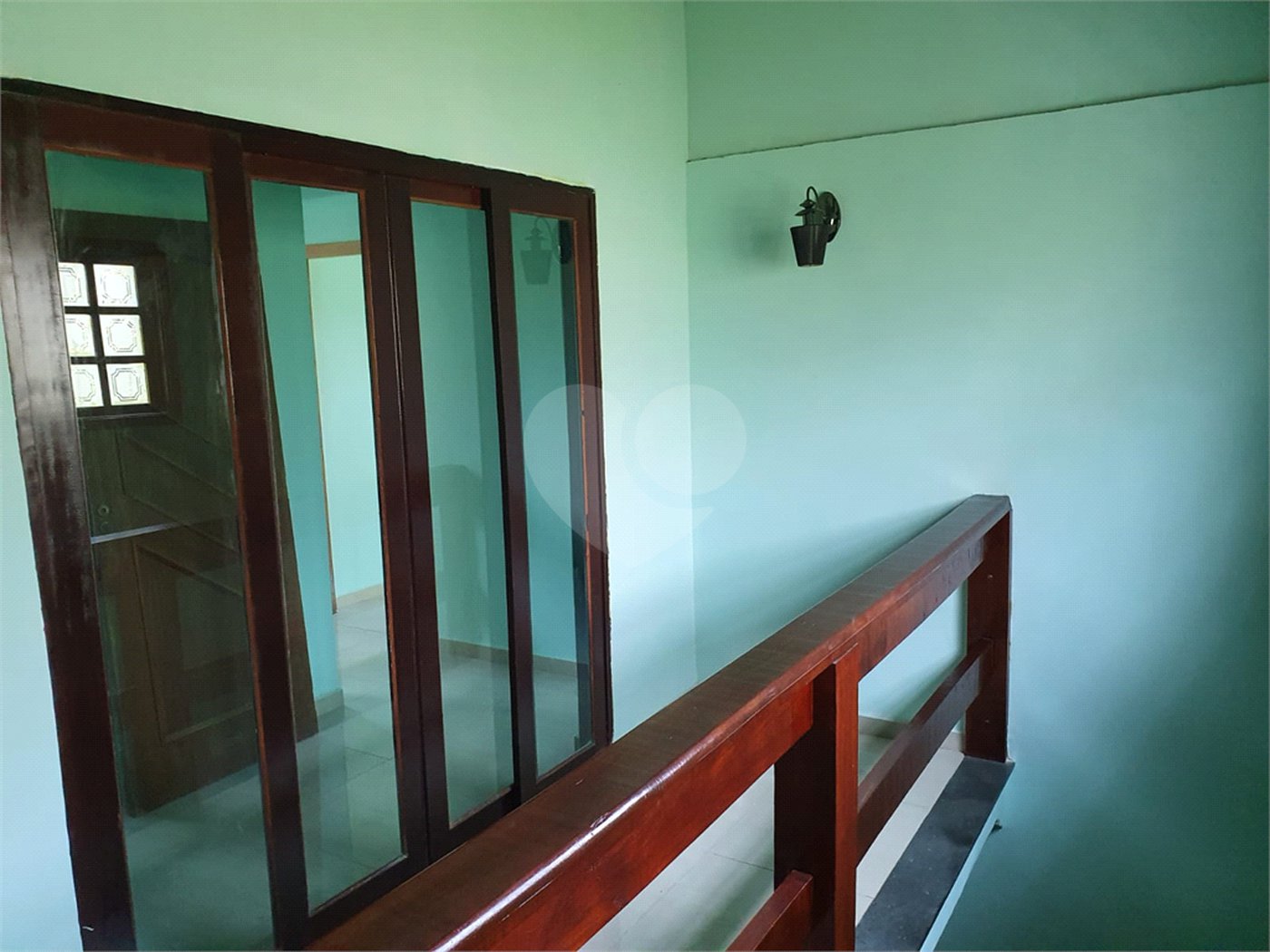 Casa à venda com 3 quartos, sendo 2 suítes, no condomínio Residencial Jardim Lago da Cantareira, Mairiporã - SP