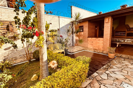 Sobrado à venda com 3 quartos, sendo 1 suíte, em Chácara Recanto Verde, Cotia, SP